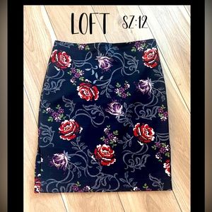 🆕 LOFT Black Floral ~ Rose 🌹 skirt. SZ: 12